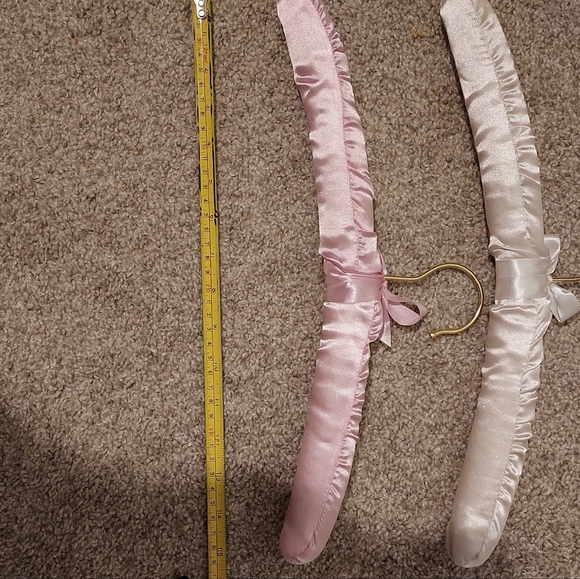 Vintage Satin Padded Lingerie Intimates Hangers Pink Blue Ivory Set Of 4 - Picture 8 of 8